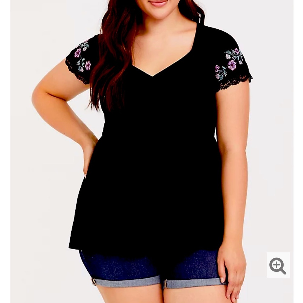 Torrid SUPERSOFT BLACK EMBROIDERED BABYDOLL T NWOT
